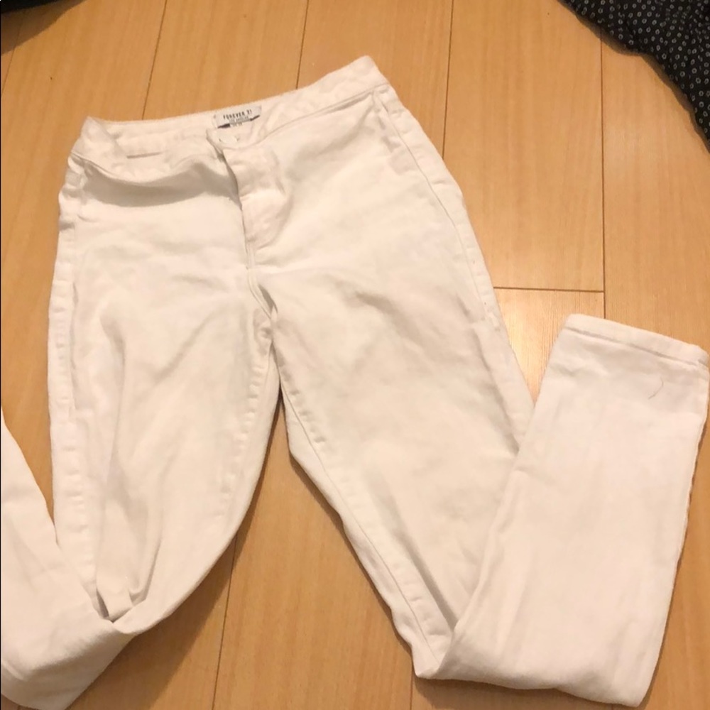 White pants skinny leg. High waisted